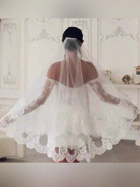 Two-Tier Floral Lace Wedding Veil with Comb